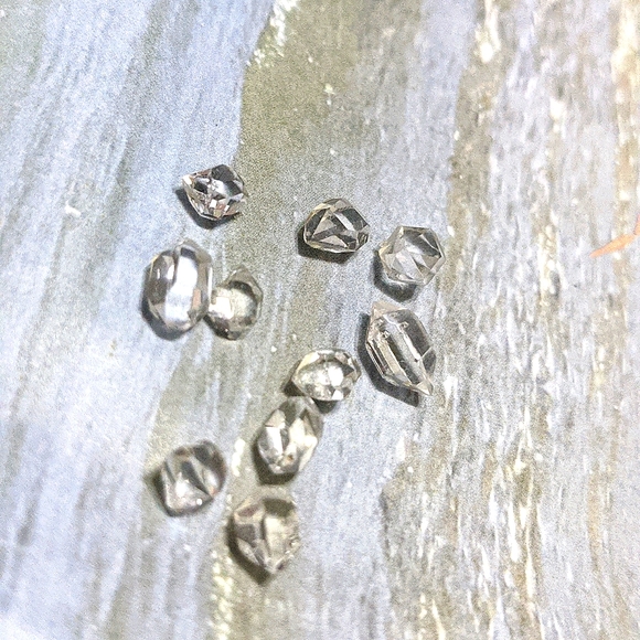 Herkimer Diamonds (extremely high quality) PRICE IS FOR ONE DIAMONDS 💎 - Picture 1 of 4